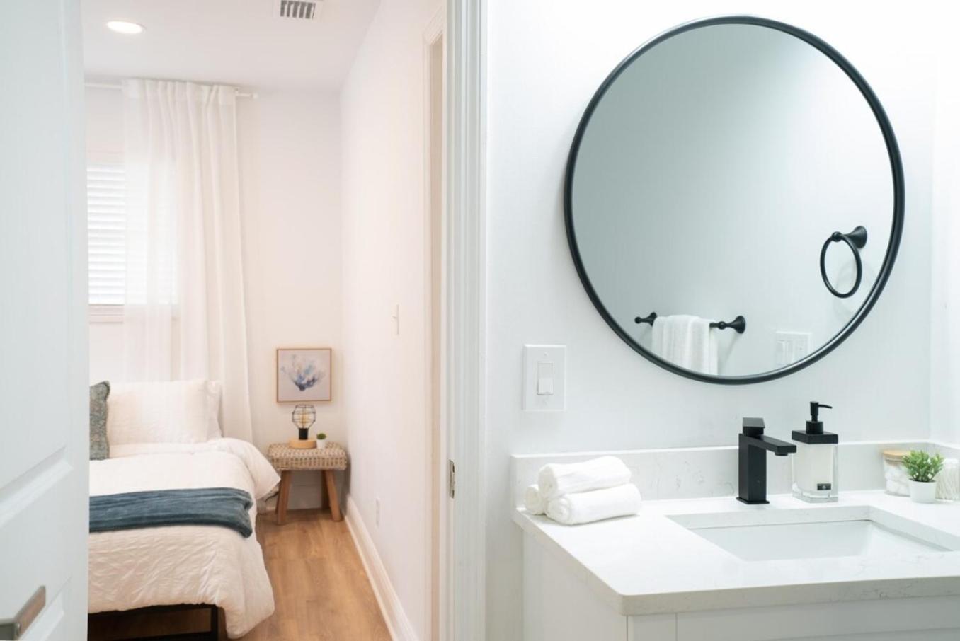 Luxury &stylish Near Ybor Dt Location *