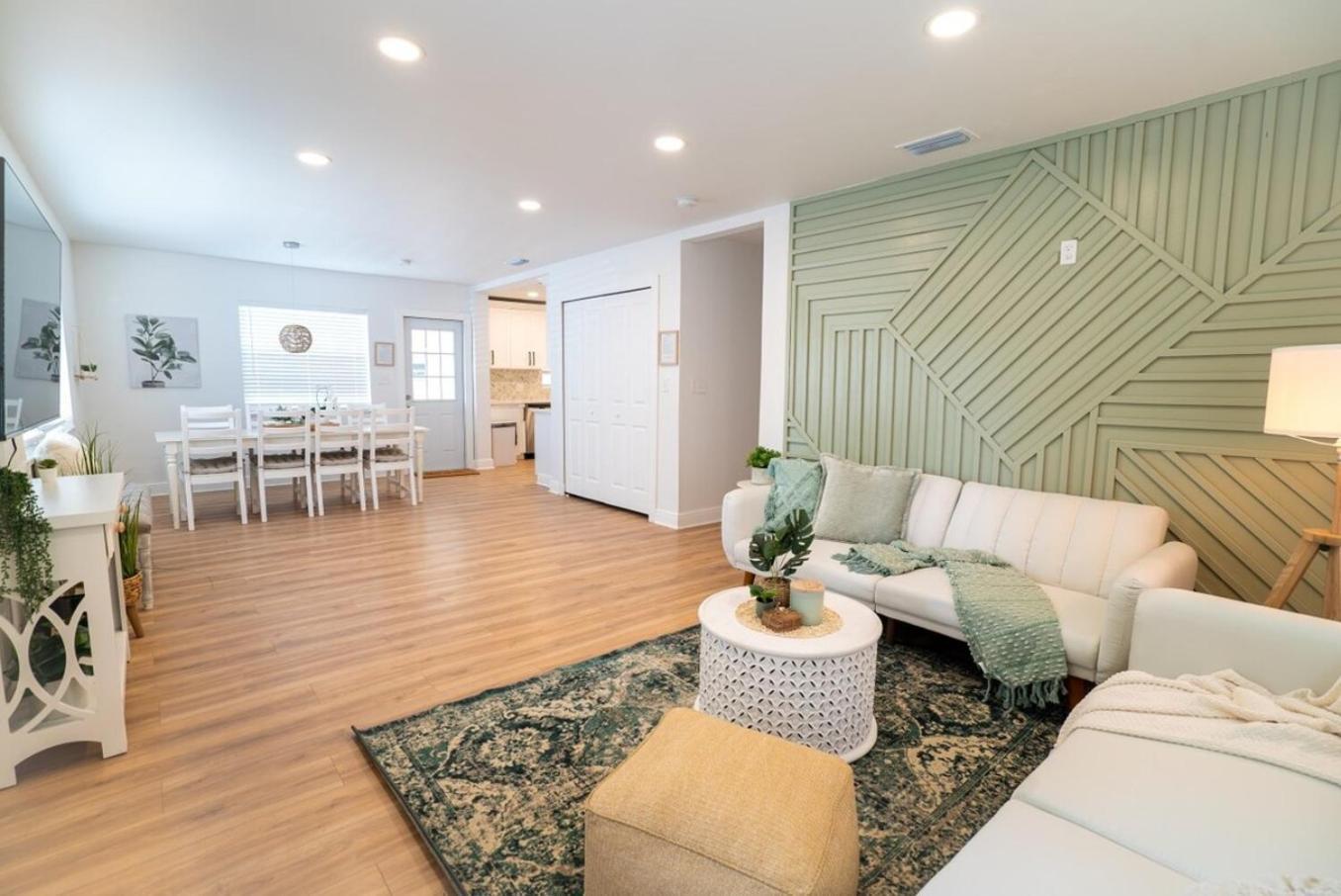 Luxury &stylish Near Ybor Dt Location Holiday home Tampa