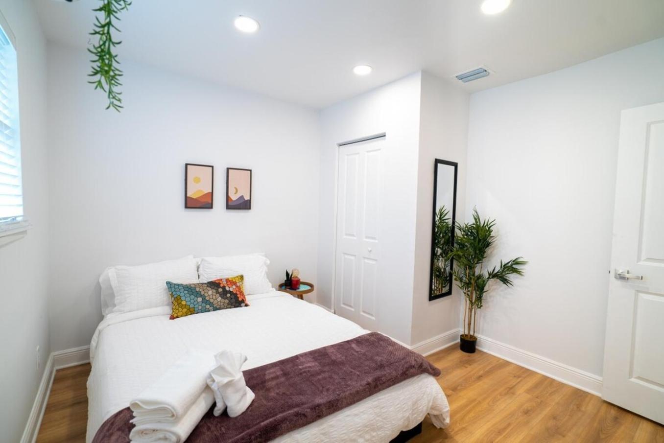Luxury &stylish Near Ybor Dt Location Holiday home